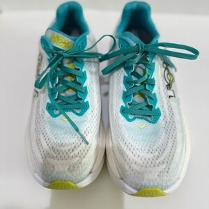 Hoka women’s running show Mach X 9.5B
